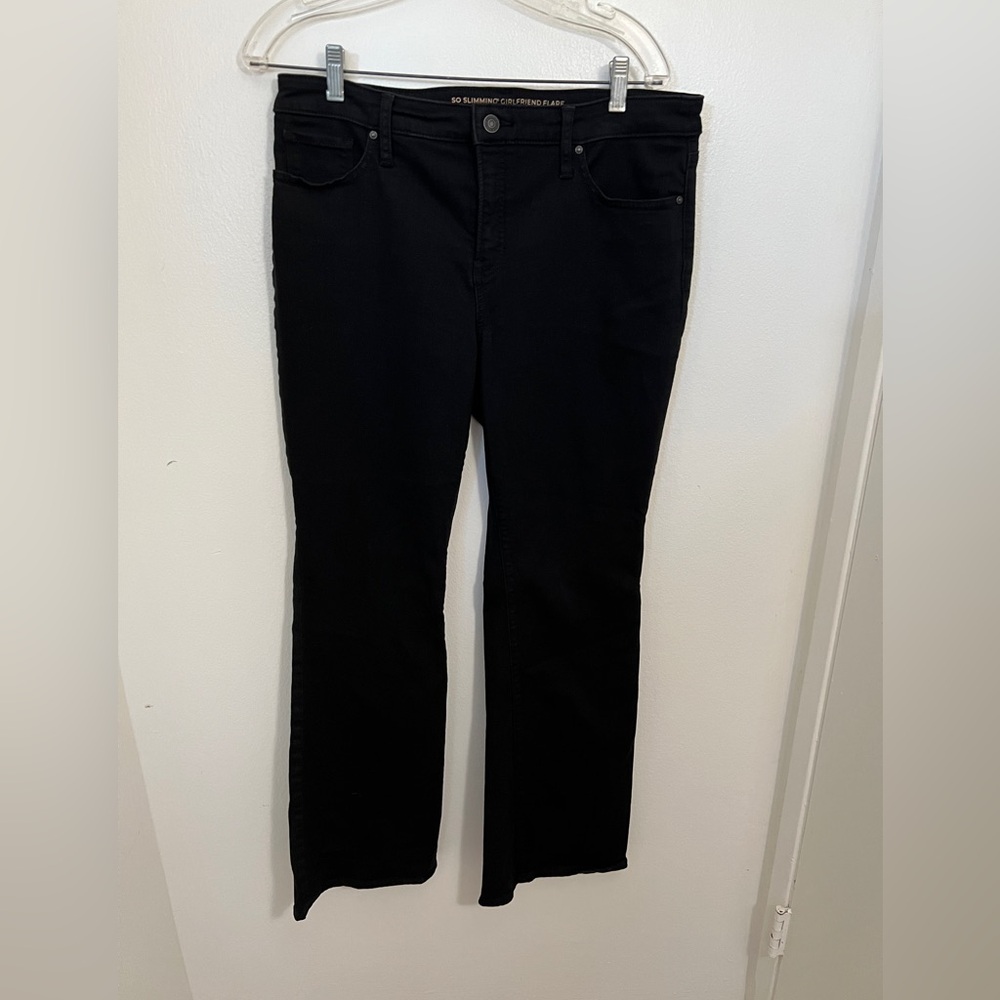 Chico’s so slimming Girlfriend Flare Jeans black size 10R 1.5 stretch